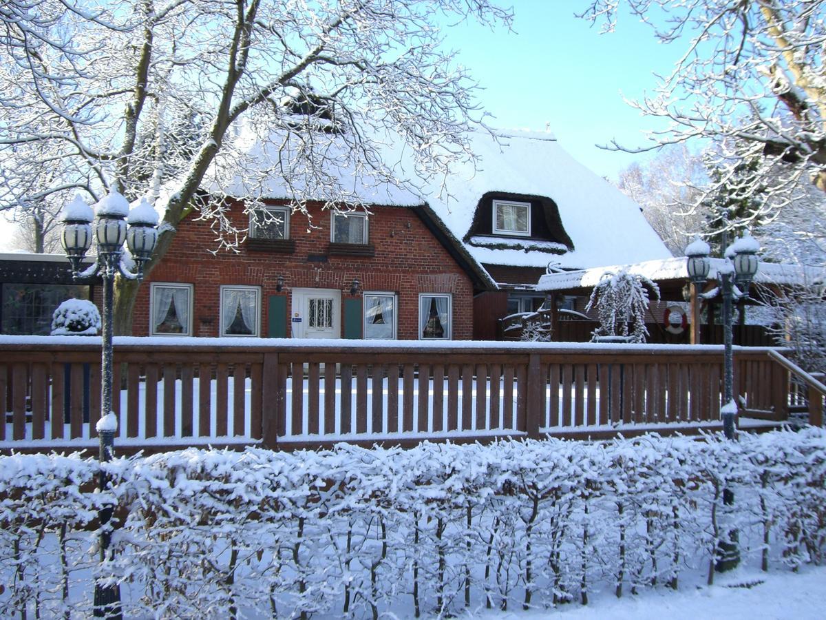 Landhaus Absalonshorst Hotel Groß Grönau Esterno foto