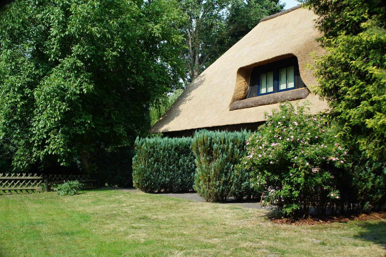 Landhaus Absalonshorst Hotel Groß Grönau Esterno foto